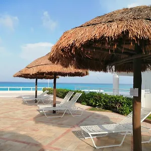  Apartamento Brisas Beachfront In Zone